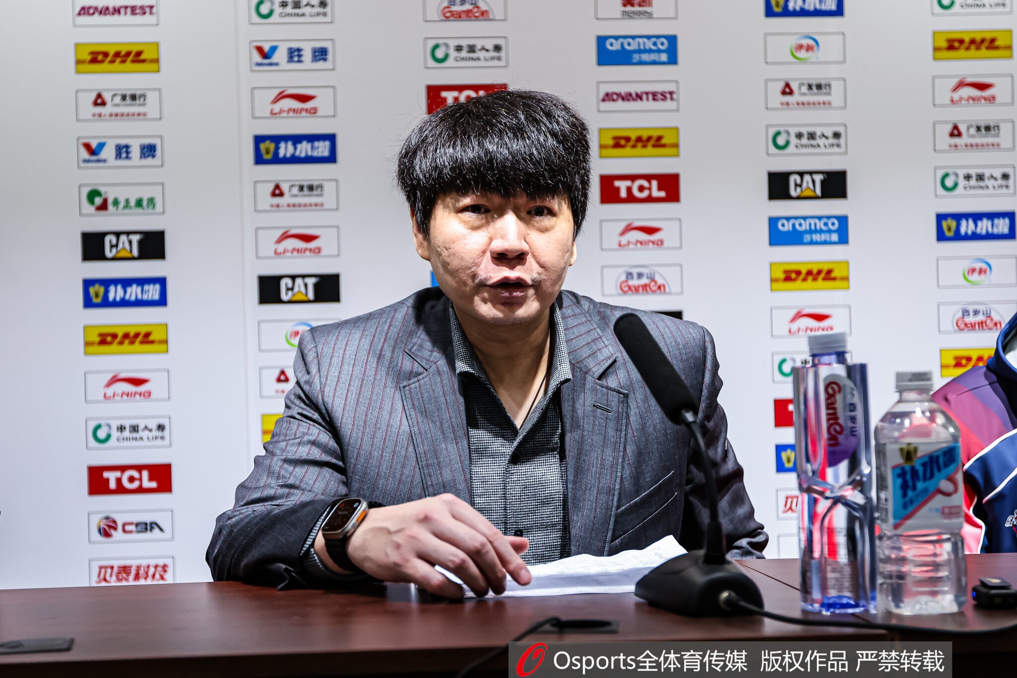 半岛体育-邱彪：团队胜利献给球迷 年轻球员王证比赛气质好 但还需好好成长