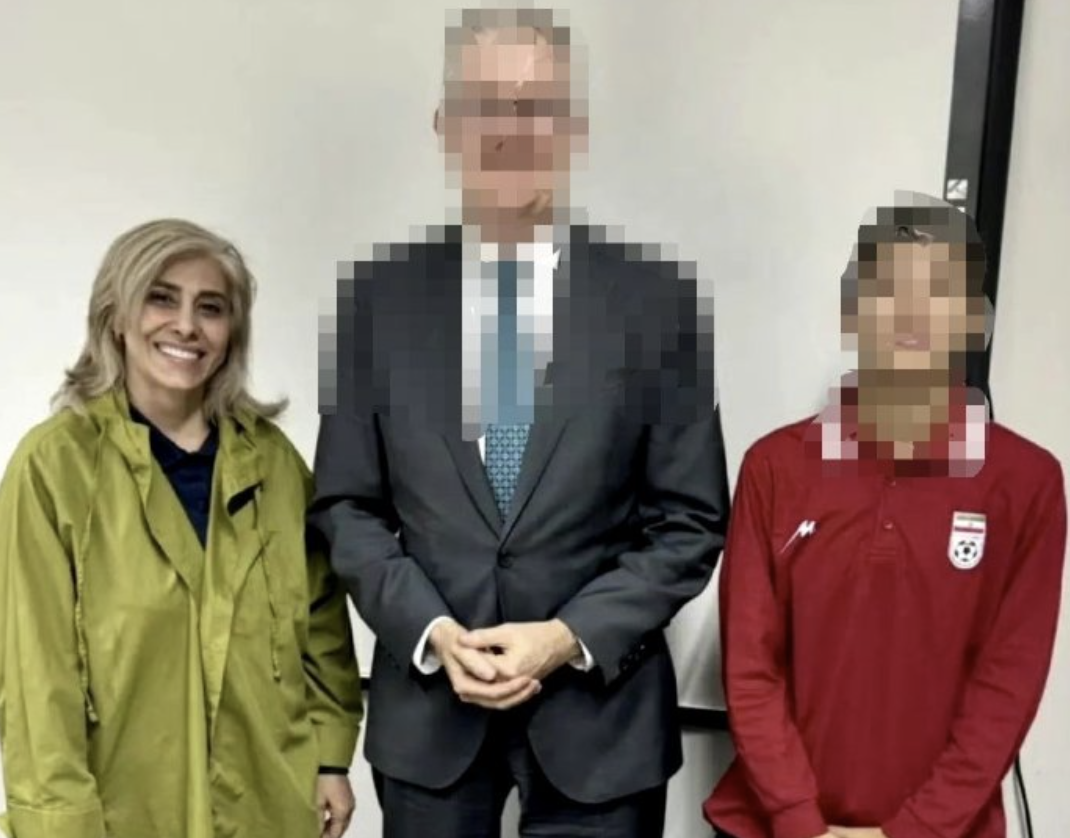 半岛体育官网-间谍大戏！曝伊朗女足逃离7人中1人是卧底：故意留下 计划已成功