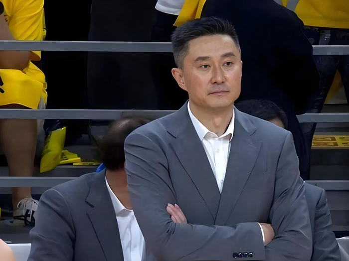 半岛体育-雪上加霜！广东队又一锋线悍将受伤 杜锋很无奈|张浩嘉|青岛队|广东男篮|山东男篮|焦泊乔_新浪体育_新浪新闻